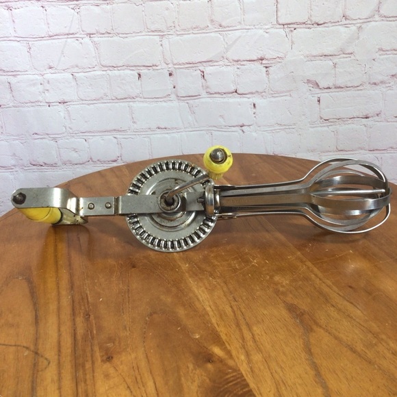 Vintage Blue Whirl Stainless Steel Yellow Handle Manual Hand Mixer Egg Beater - Picture 5 of 10